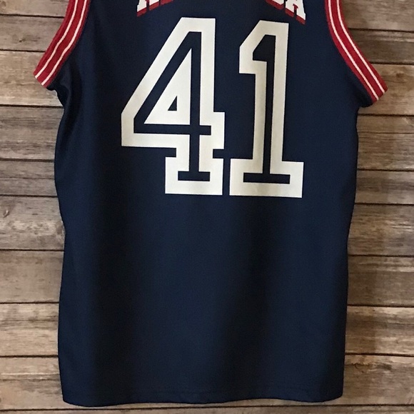 Sleeveless Captain America Jersey - Picture 7 of 8